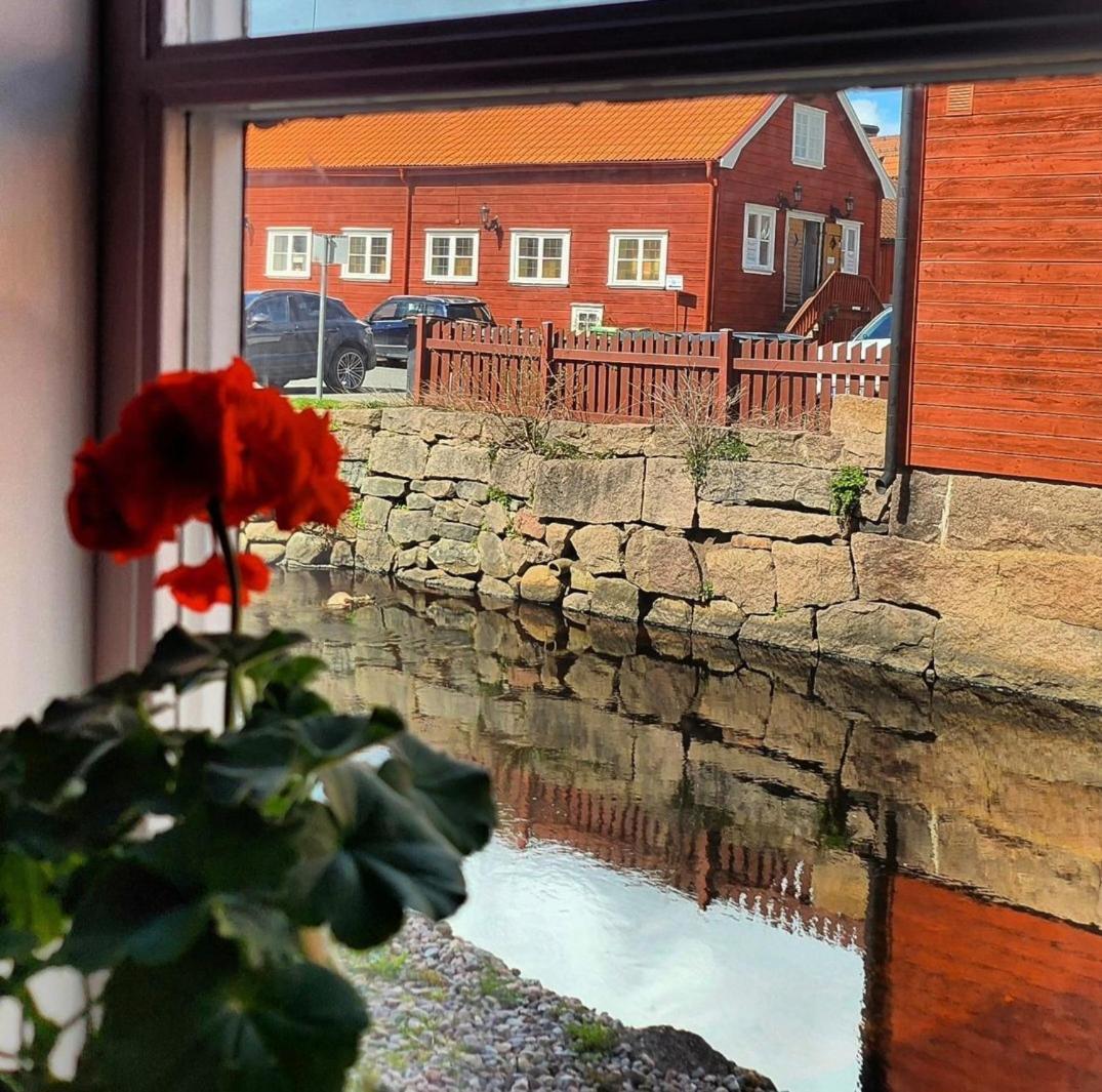 Garvaren Boendet Mitt I Gamla Stan I Eksjoe Exterior photo