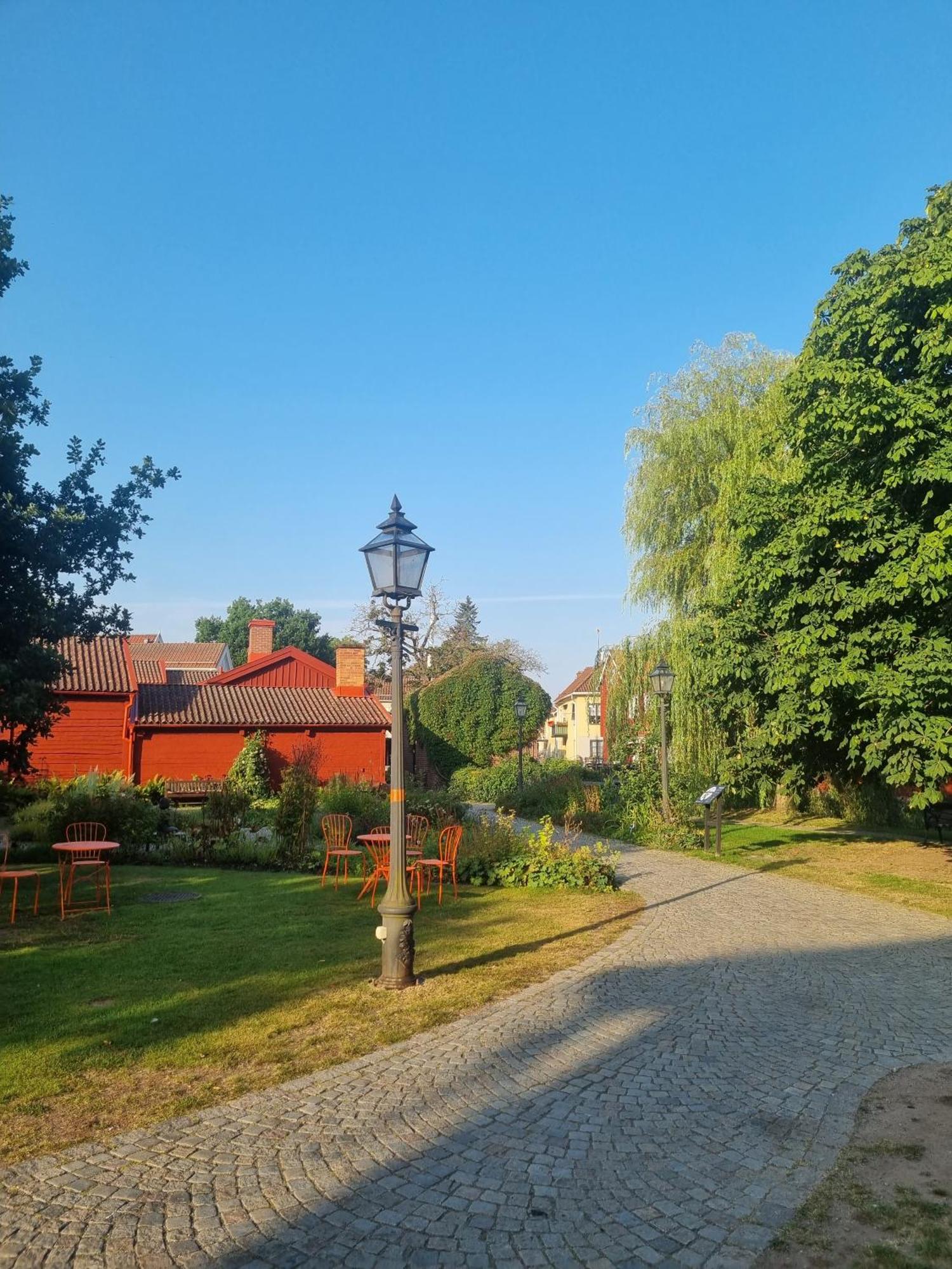 Garvaren Boendet Mitt I Gamla Stan I Eksjoe Exterior photo